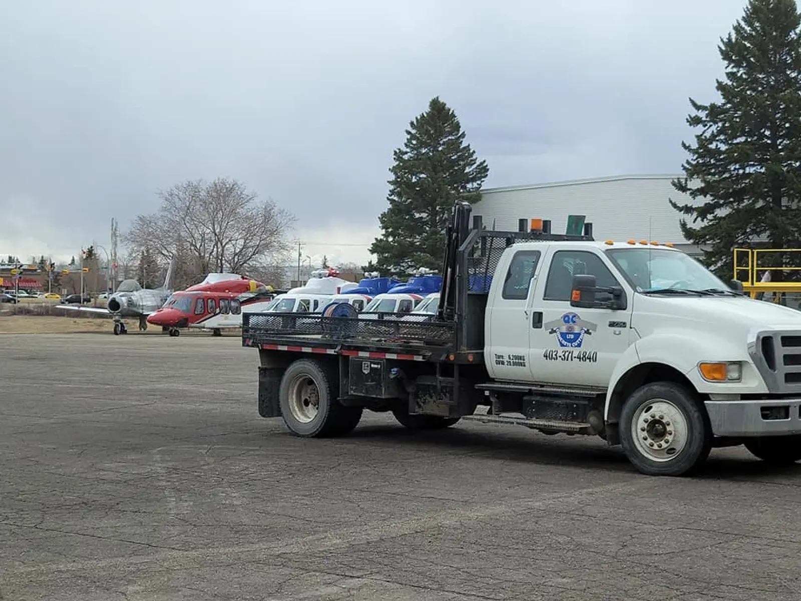 QC Construction work truck