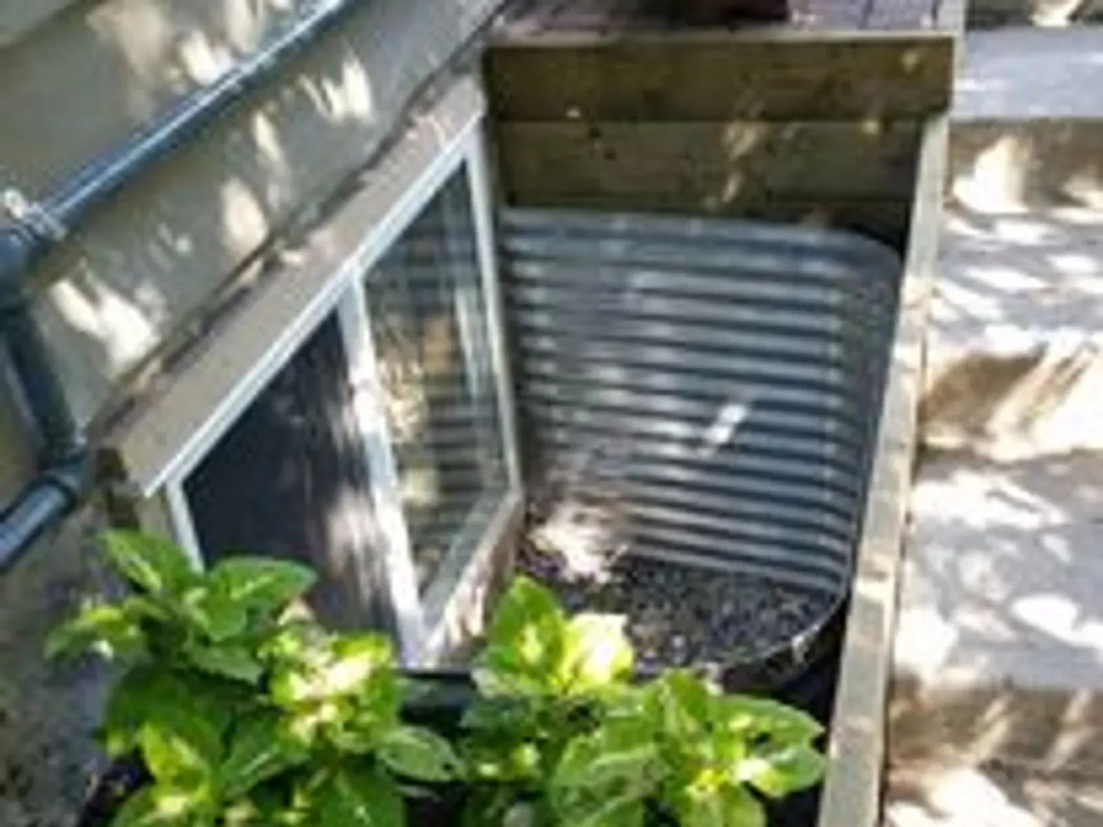 Egress window